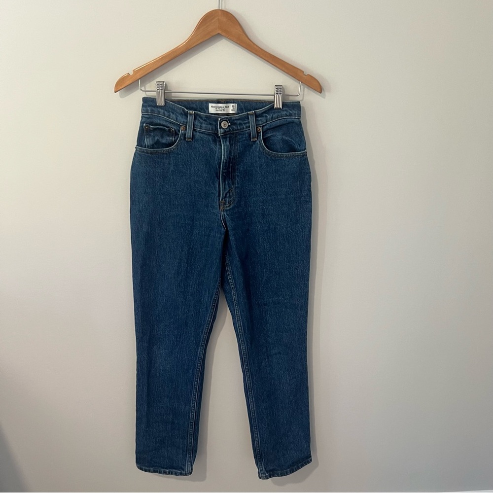 ABERCROMBIE & FITCH 90’S STRAIGHT ULTRA HIGH RISE JEANS - Picture 5 of 10